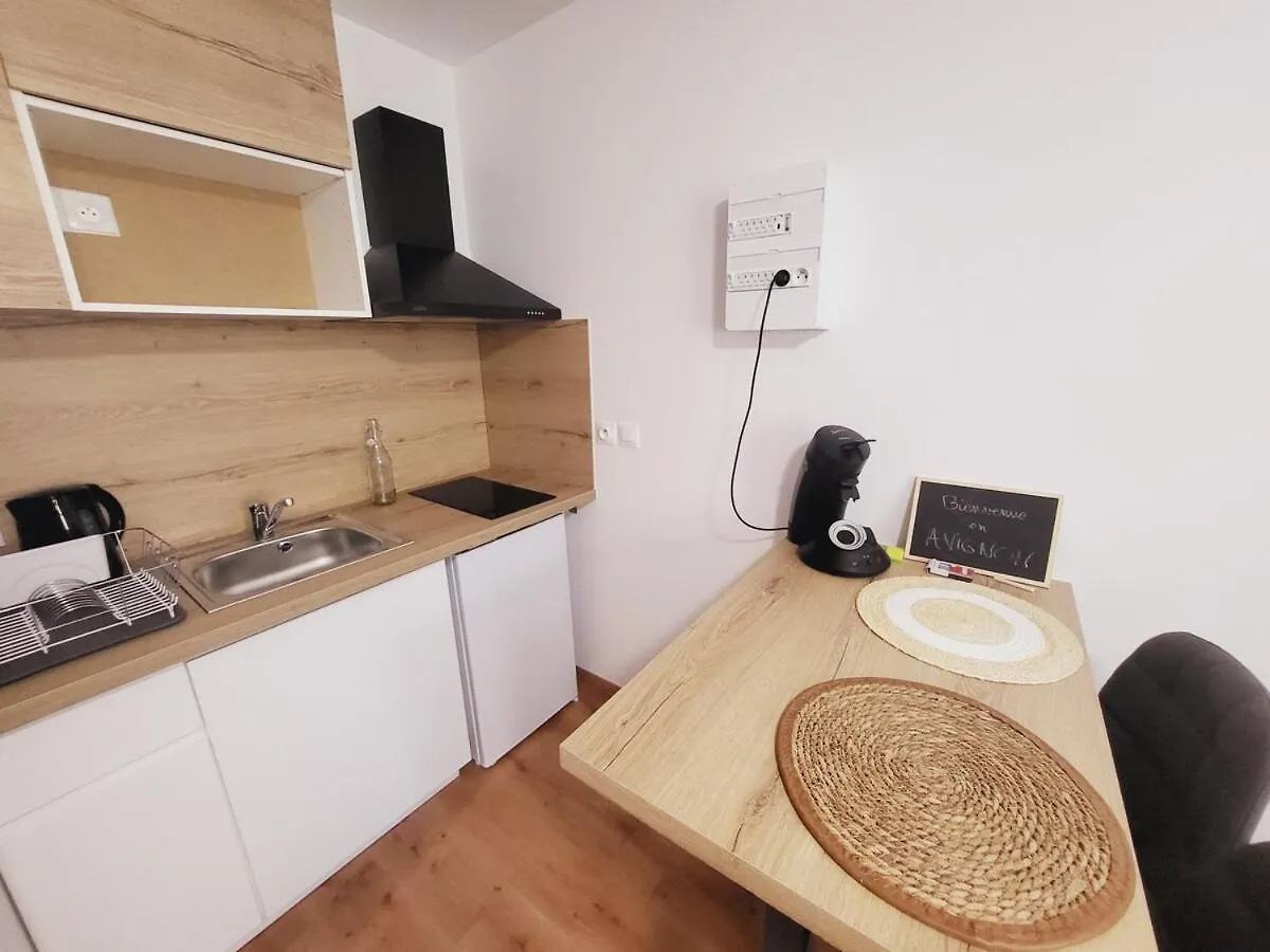 Leni, Appartement Intramuros Avignon Apartment