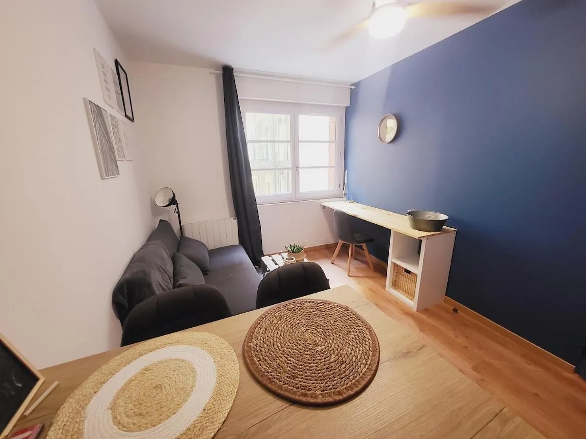 Leni, Appartement Intramuros Avignon
